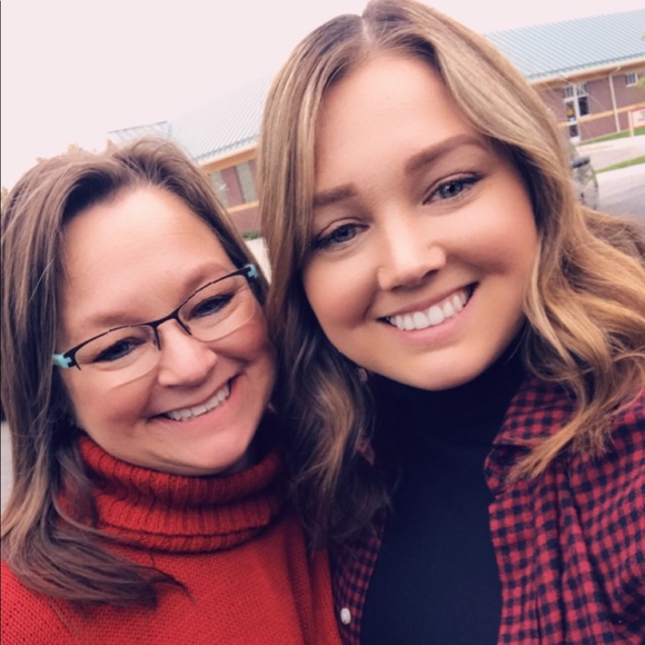 Meet your Posher, Junemarie - Picture 1 of 1